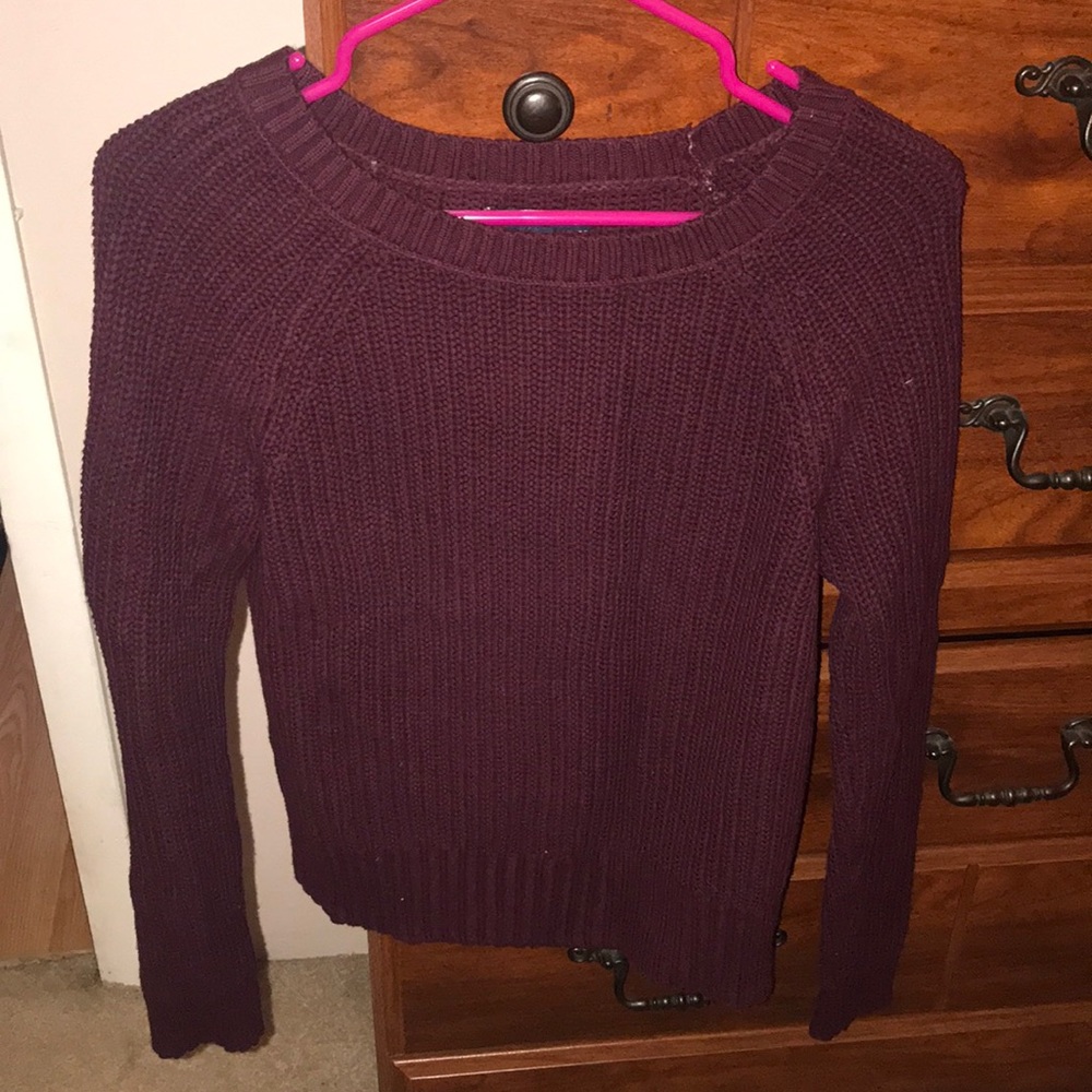 EUC burgundy American Eagle sweater